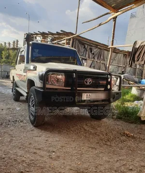 Toyota Land Cruiser 2020 White