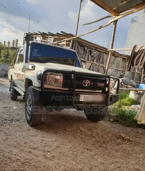 Toyota Land Cruiser 2020 White