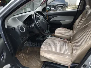 Mitsubishi Attrage 2022 Silver