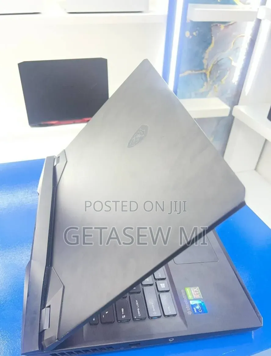 New Laptop MSI GP75 Leopard 16GB Intel Core i7 SSD 1T