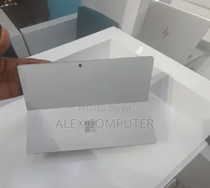 New Laptop Microsoft Surface Pro 8 8GB Intel Core i5 SSD 256GB