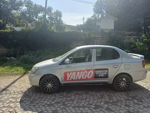 Toyota Platz 2005 Silver