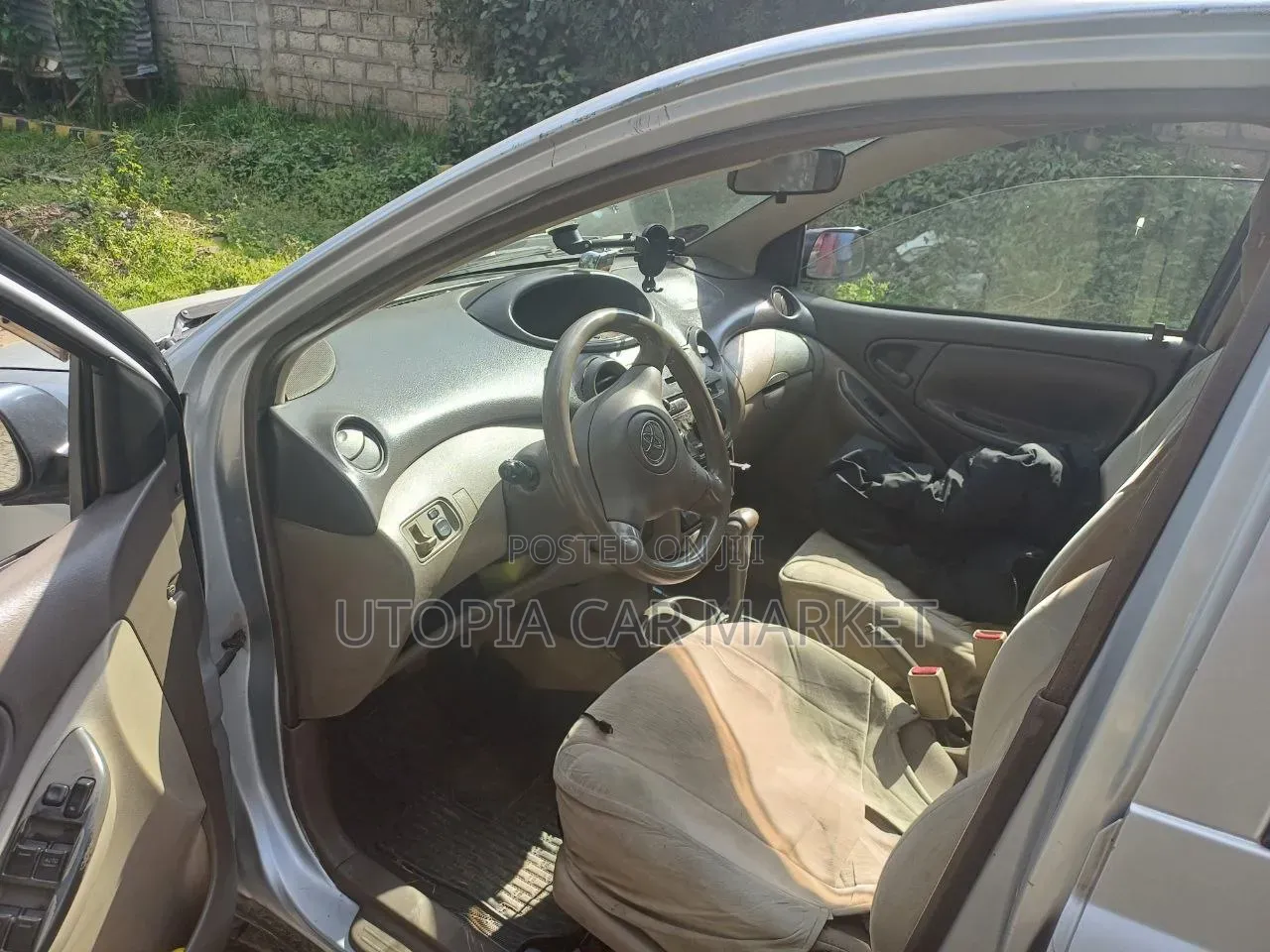 Toyota Platz 2005 Silver