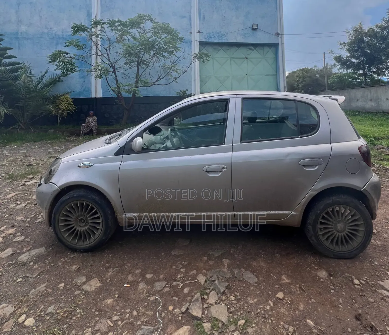Toyota Vitz 2001 Silver
