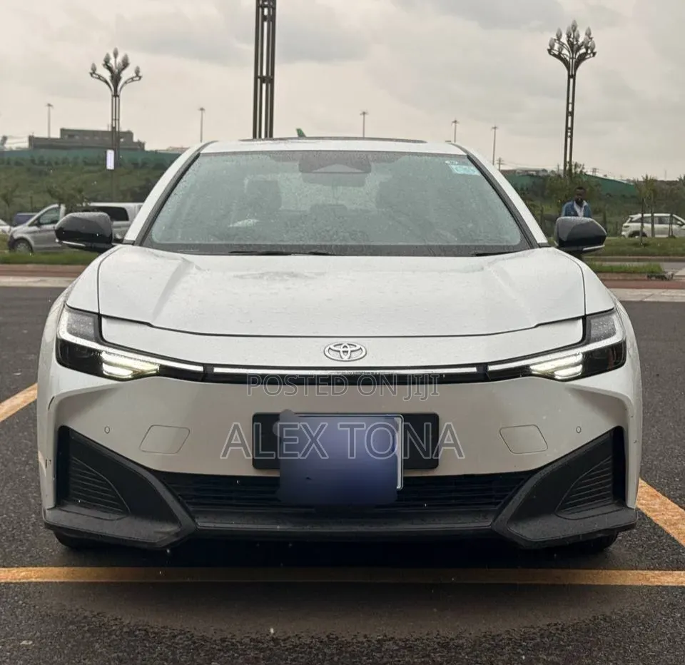 Toyota bZ3 2024 White