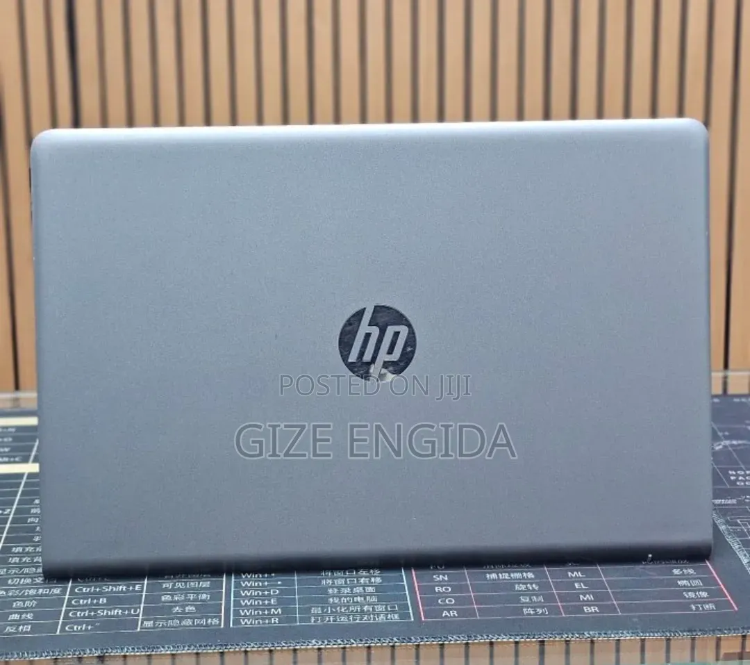 New Laptop HP Pavilion 15 8GB Intel Core i5 HDD 1T
