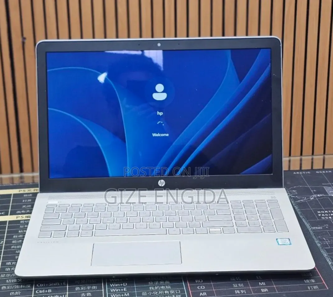 New Laptop HP Pavilion 15 8GB Intel Core i5 HDD 1T