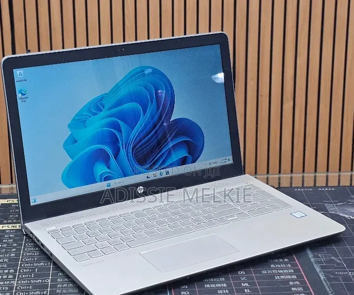 New Laptop HP Pavilion 15 8GB Intel Core i5 HDD 1T