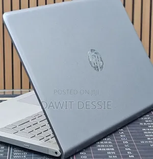 Laptop HP Pavilion 15 8GB Intel Core i5 HDD 1T