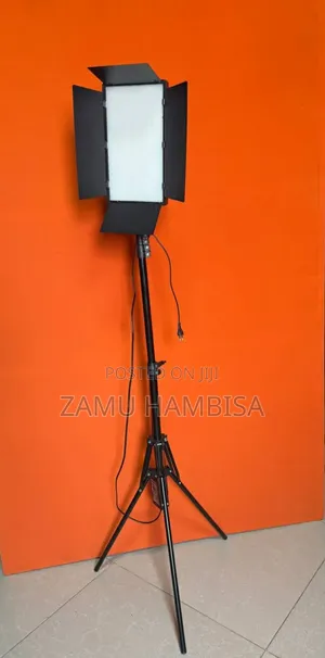 Professional Photo and Video LED Light U800+
