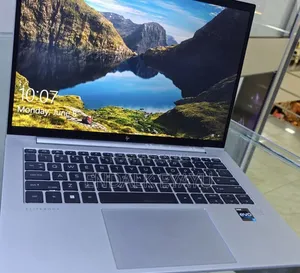 New Laptop HP EliteBook 830 G9 16GB Intel Core i5 SSD 512GB