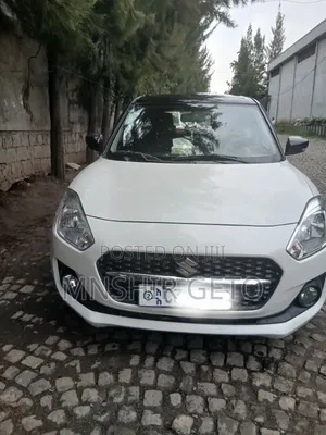 Suzuki Swift 2022 White