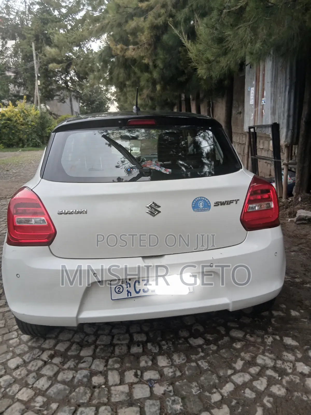 Suzuki Swift 2022 White