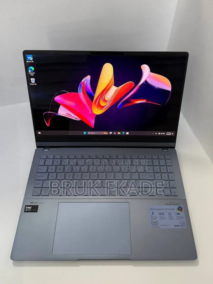 New Laptop Asus VivoBook 15 X505BA 32GB Intel Core Ultra 9 SSD 512GB