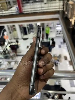Apple iPhone 11 64 GB Black