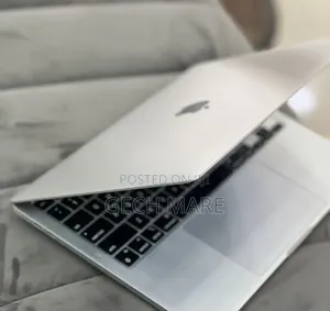 New Laptop Apple MacBook Pro 2022 M2 8GB Apple M2 SSD 512GB