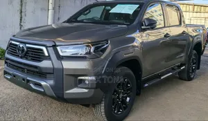 New Toyota Hilux 2024 Gray