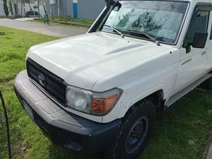 Toyota Land Cruiser 2020 White