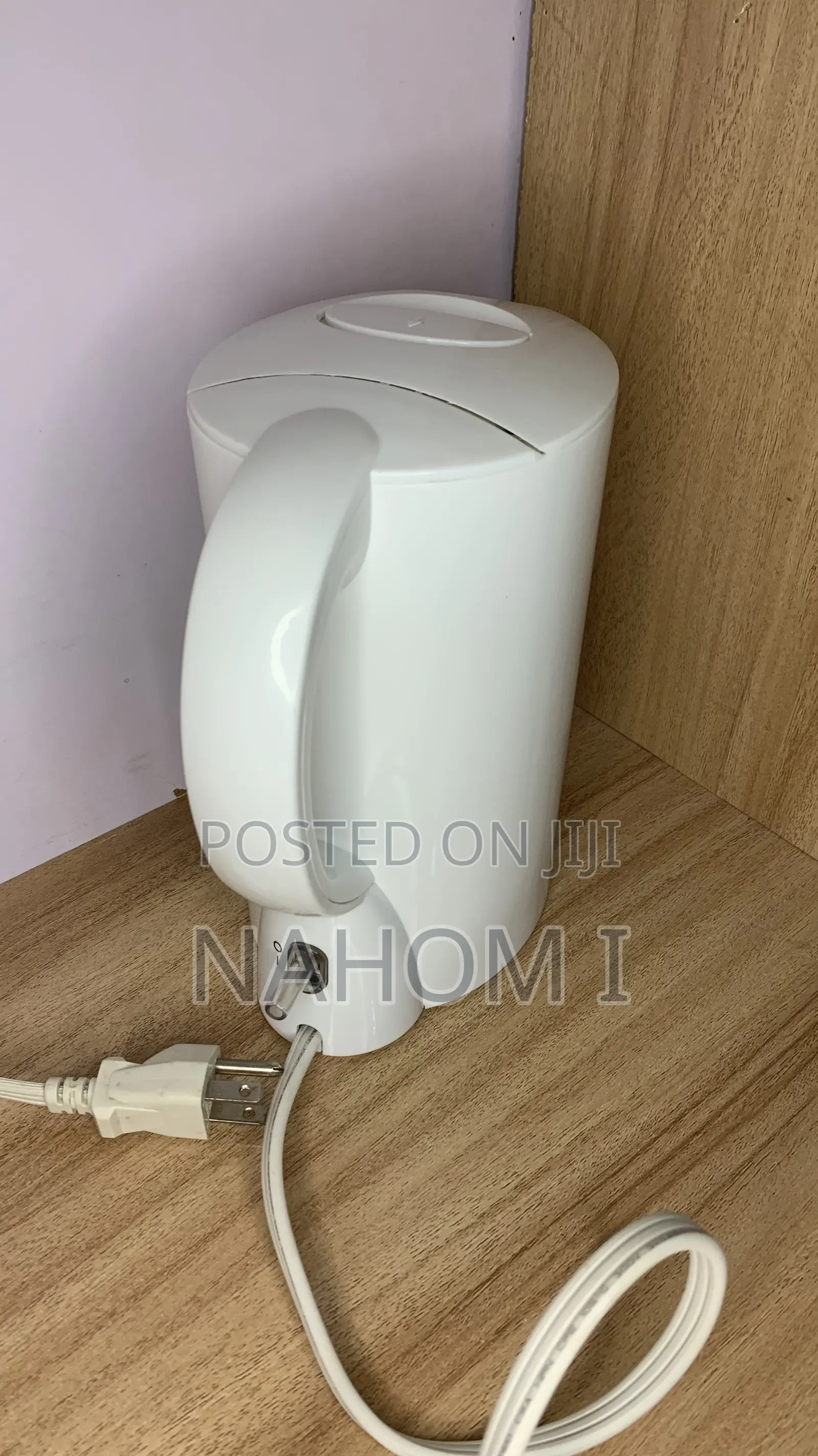 White Electric Water Kettle (1.0L) -