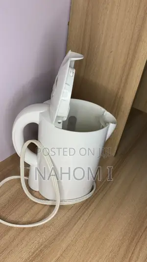 White Electric Water Kettle (1.0L) -