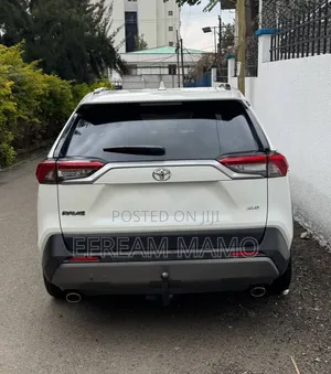 Toyota RAV4 2021