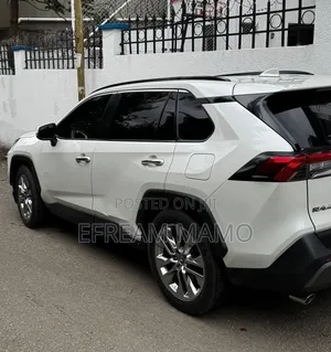 Toyota RAV4 2021