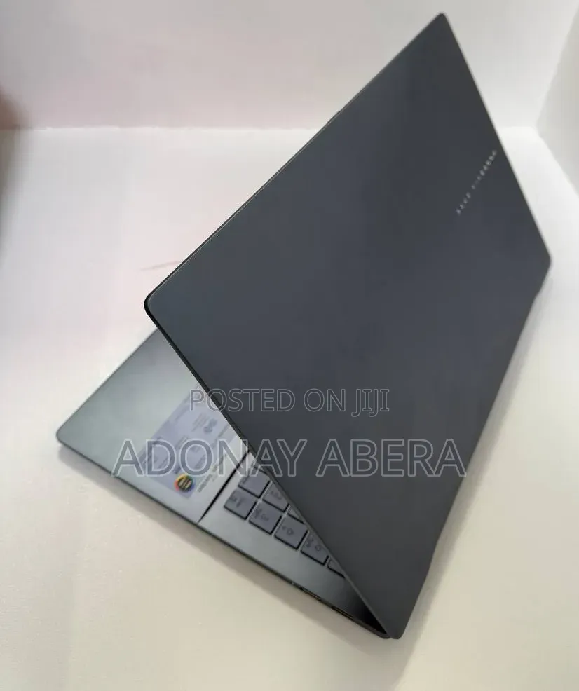 New Laptop Asus 32GB Intel Core Ultra 9 SSD 512GB