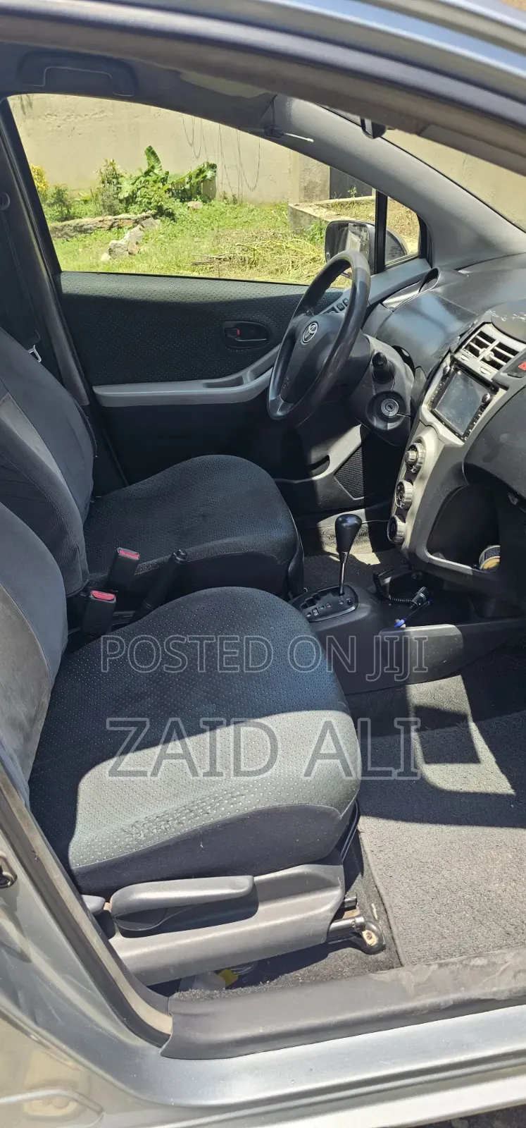 Toyota Yaris 2007 Gray