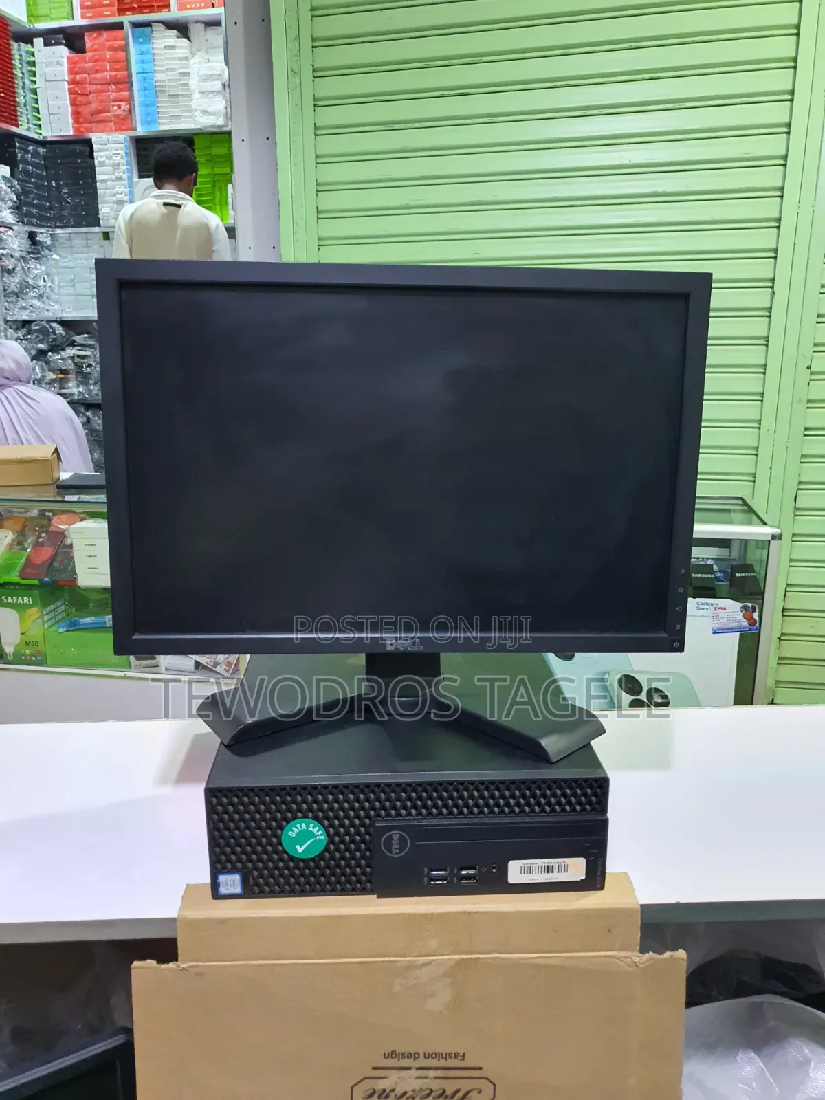 Desktop Computer Dell OptiPlex 3050 4GB Intel Core i5 HDD 500GB
