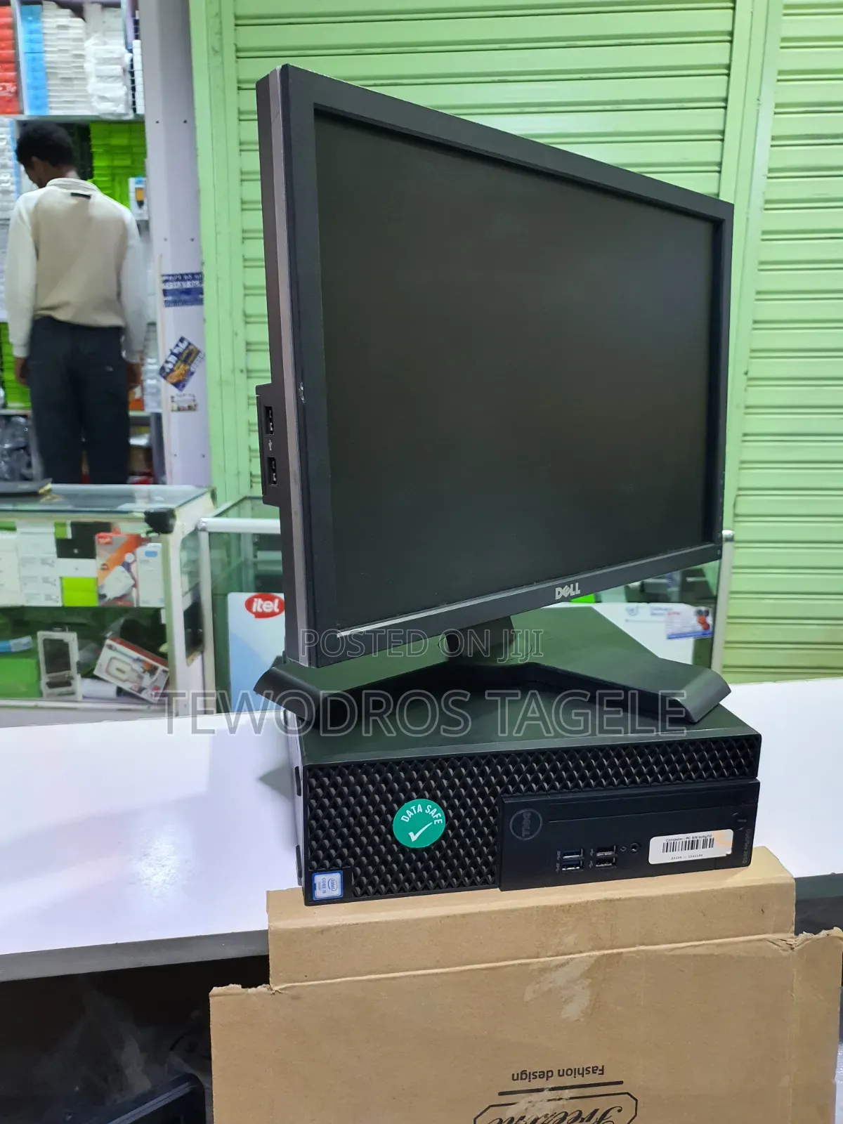 Desktop Computer Dell OptiPlex 3050 4GB Intel Core i5 HDD 500GB