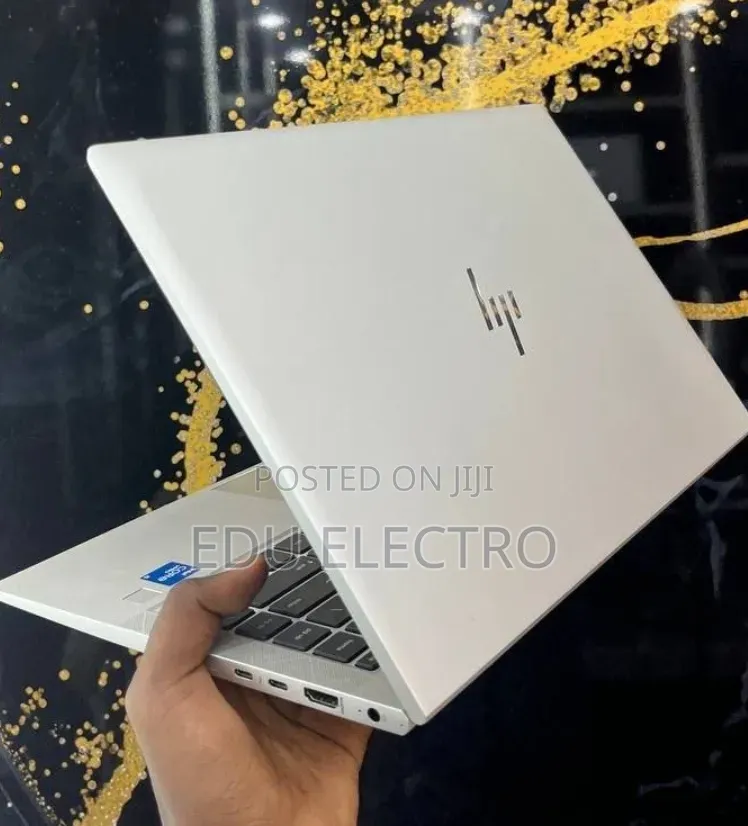 New Laptop HP EliteBook 840 G8 16GB Intel Core i5 SSD 512GB