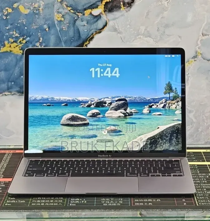 New Laptop Apple MacBook Air 2020 M1 16GB Apple M1 SSD 1T