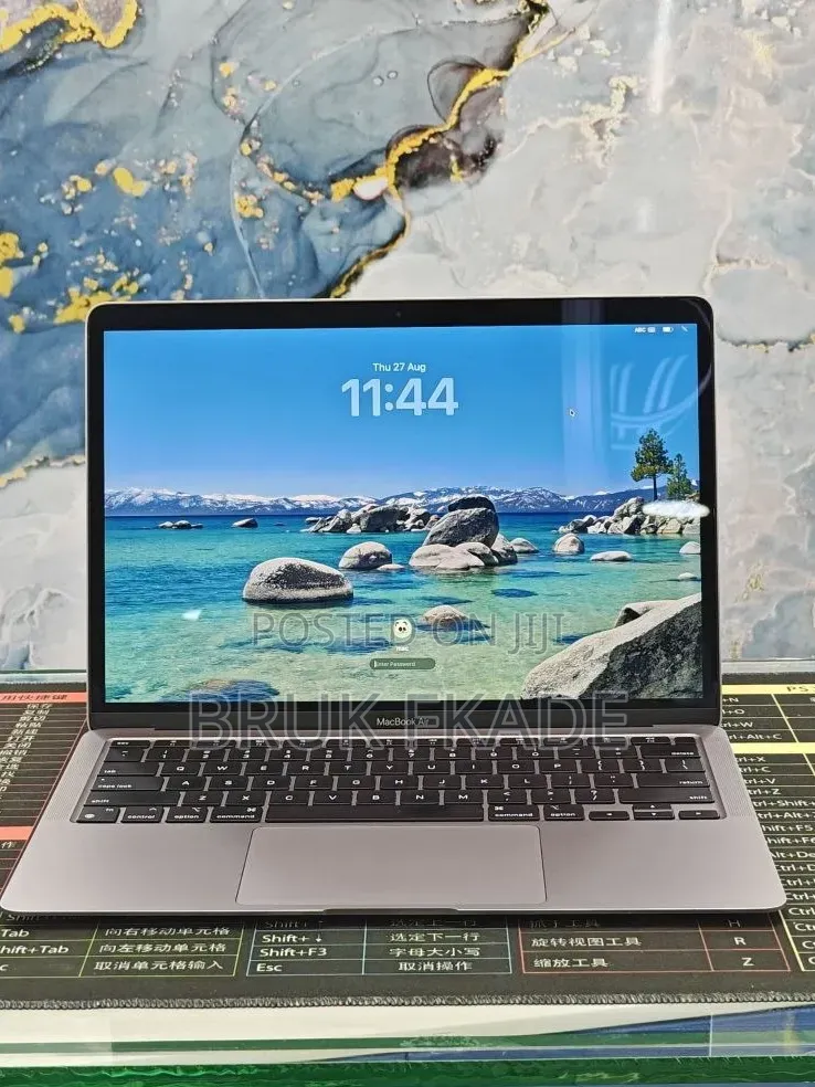 New Laptop Apple MacBook Air 2020 M1 16GB Apple M1 SSD 1T