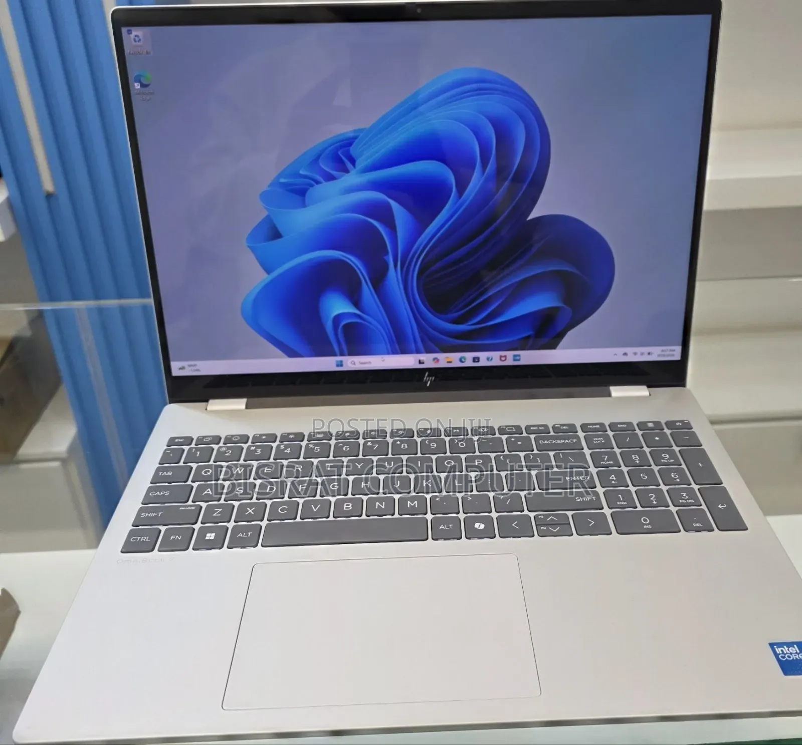 New Laptop HP OmniBook Ultra Flip 14" 16GB Intel Core Ultra 7 SSD 1T