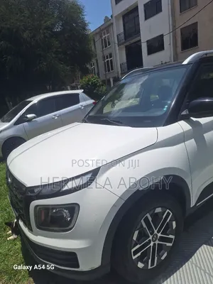 Hyundai Venue 2023 White
