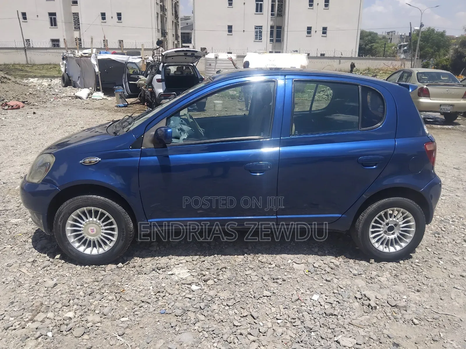 Toyota Vitz 2001 Blue