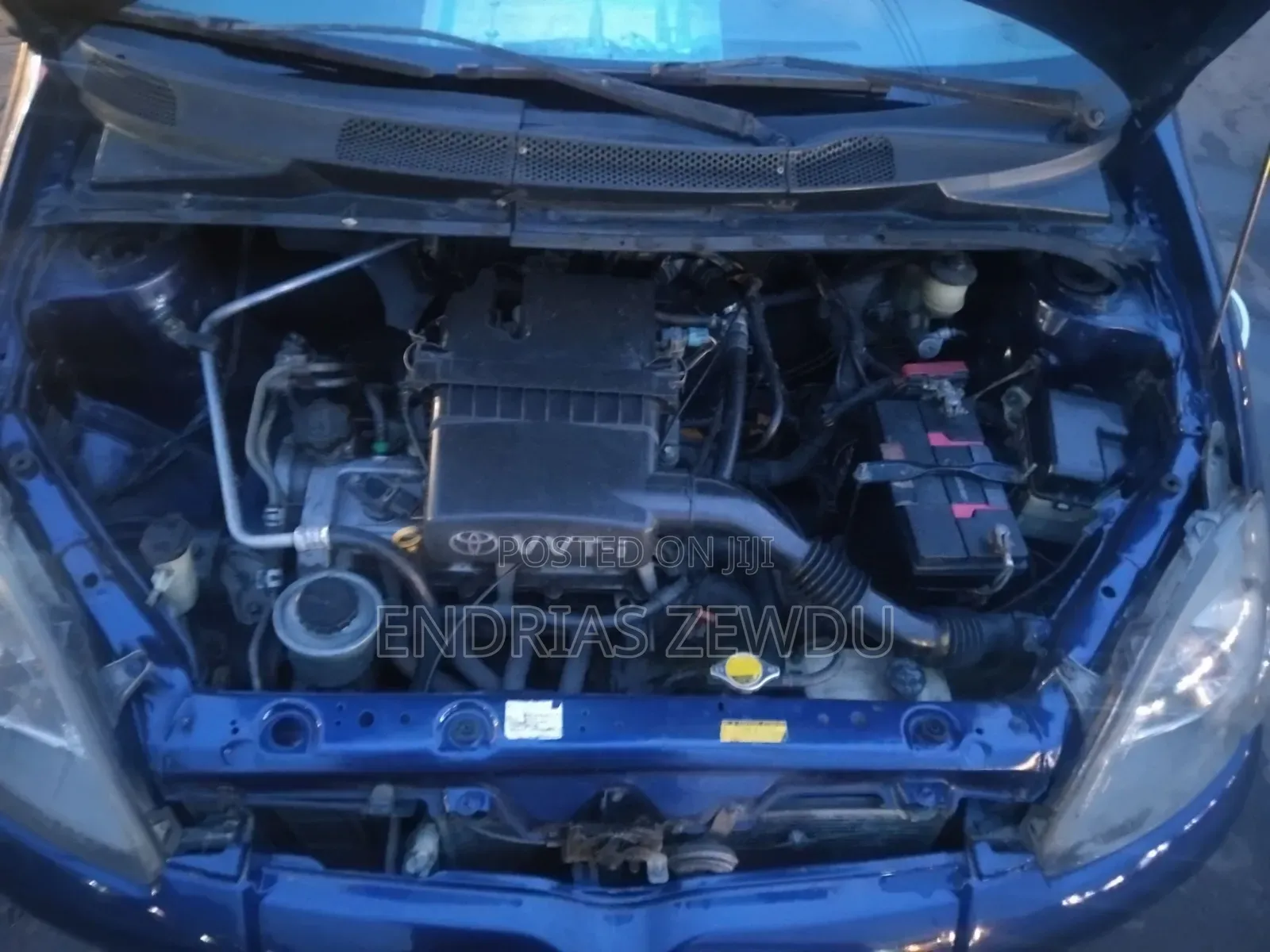 Toyota Vitz 2001 Blue