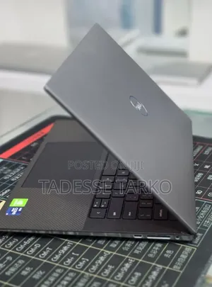 New Laptop Dell Precision 5560 16GB Intel Core i9 SSD 512GB