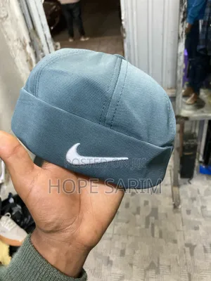 Nike Mesh Brimless Docker Cap