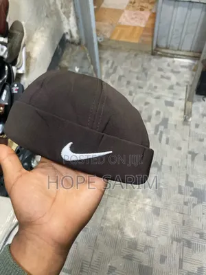 Nike Mesh Brimless Docker Cap