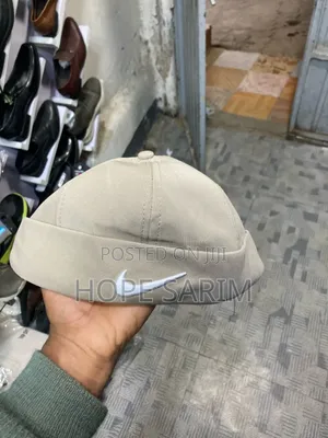 Nike Mesh Brimless Docker Cap