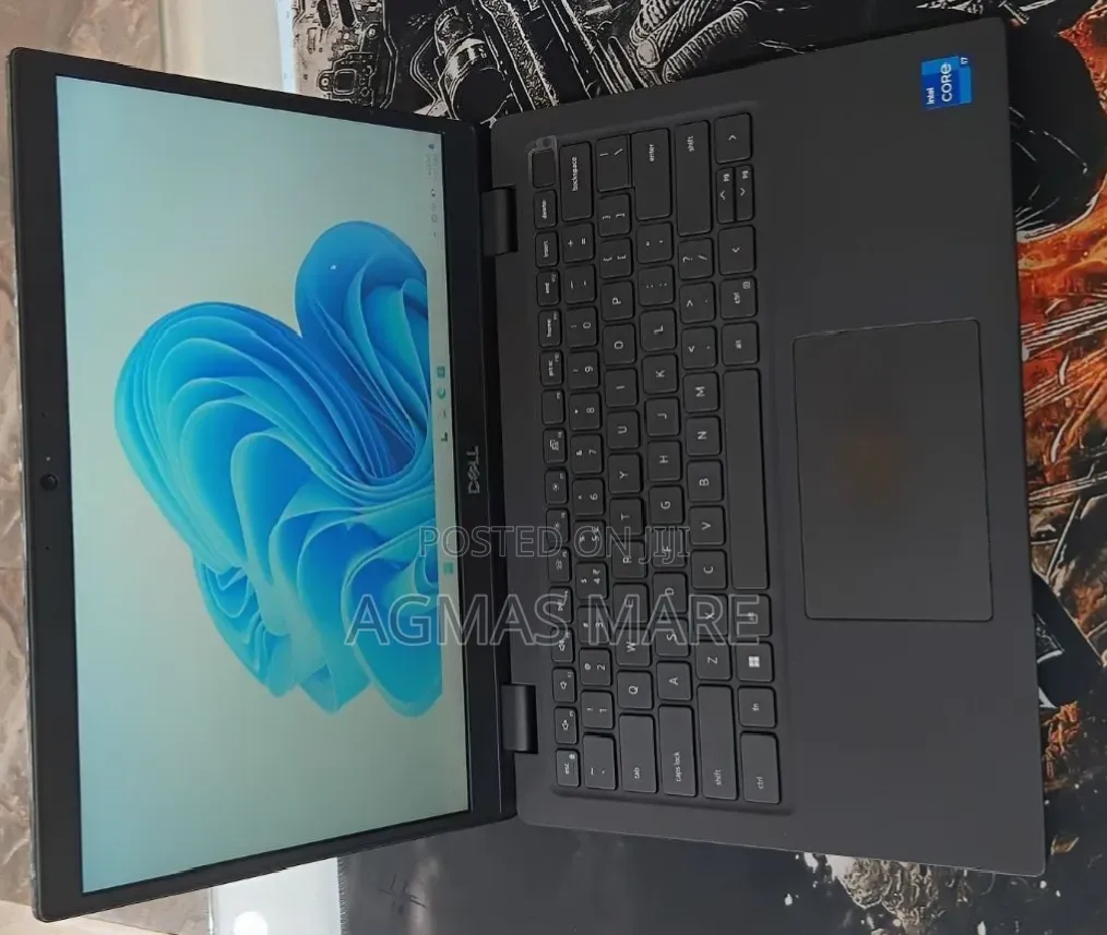 New Laptop Dell Latitude 15 3560 16GB Intel Core i7 SSD 512GB