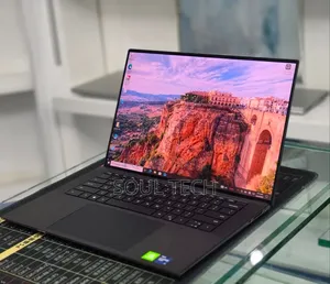 New Laptop Dell Precision 5560 16GB Intel Core i9 SSD 512GB