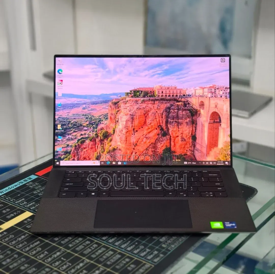 New Laptop Dell Precision 5560 16GB Intel Core i9 SSD 512GB