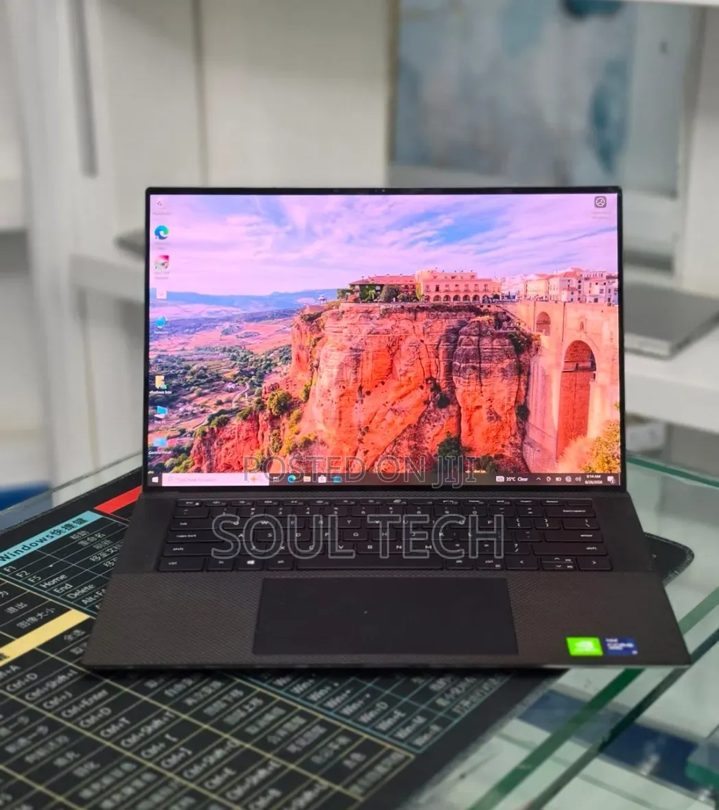 New Laptop Dell Precision 5560 16GB Intel Core i9 SSD 512GB