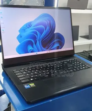 New Laptop MSI GP75 Leopard 16GB Intel Core i7 SSD 1T