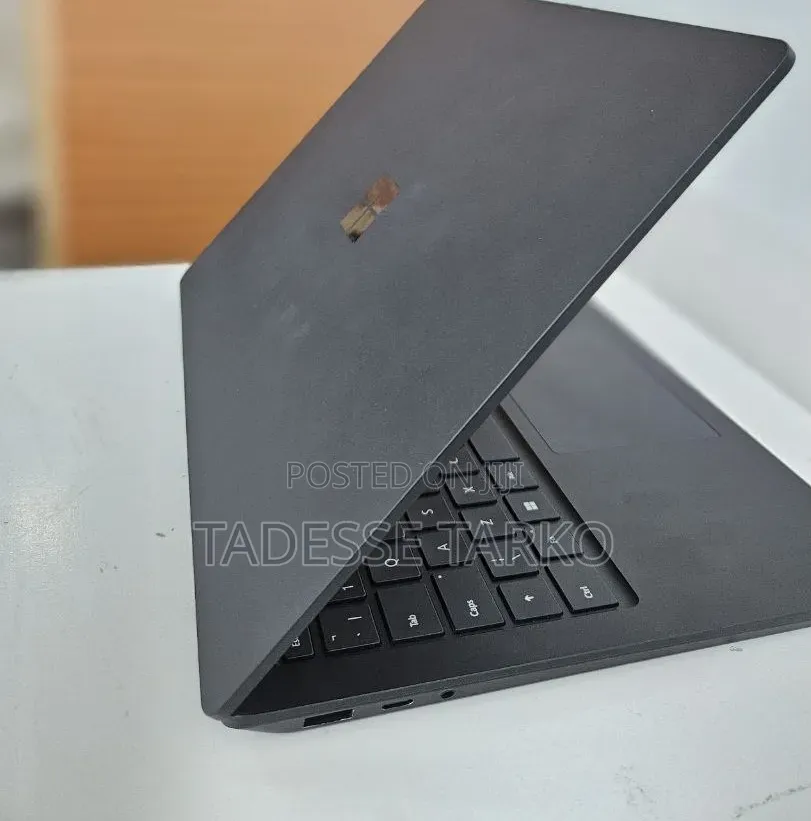 New Laptop Microsoft Surface Laptop 4 16GB Intel Core i7 SSD 512GB