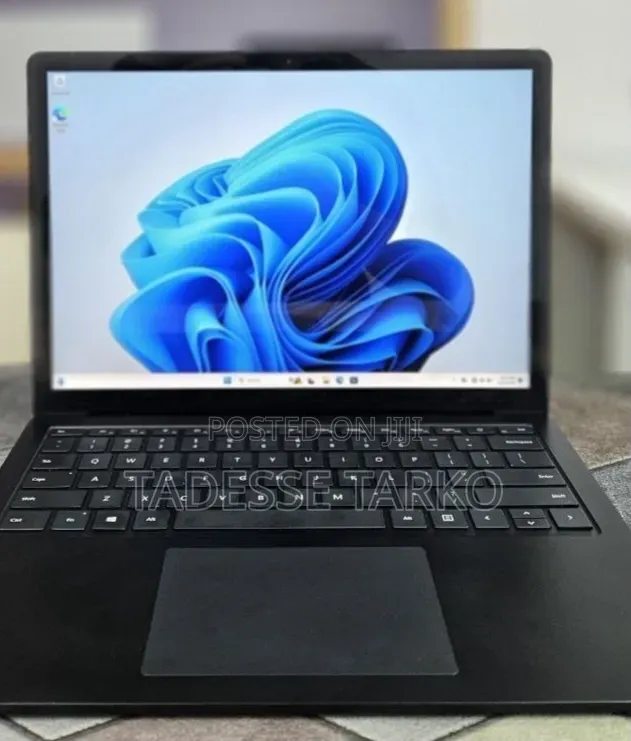 New Laptop Microsoft Surface Laptop 4 16GB Intel Core i7 SSD 512GB