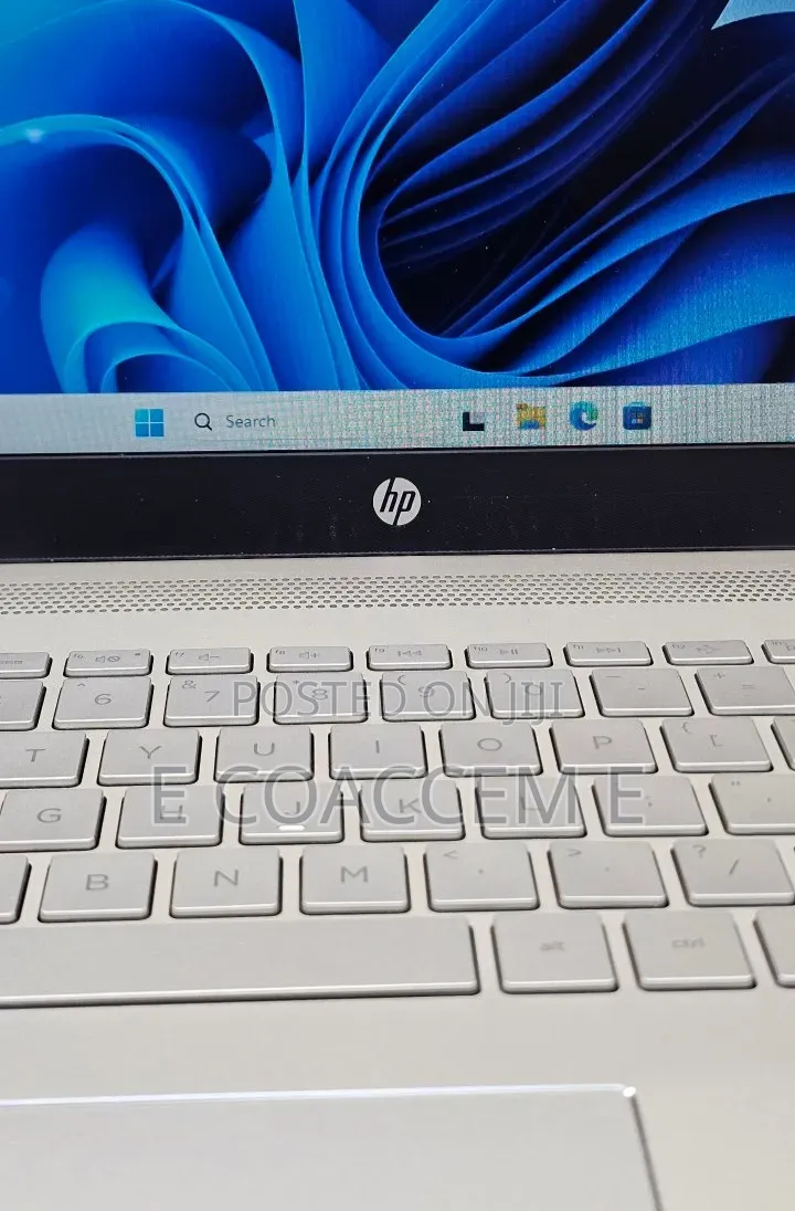 New Laptop HP 8GB Intel Core i5 HDD 1T