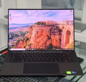 New Laptop Dell Precision 5560 16GB Intel Core i9 SSD 512GB
